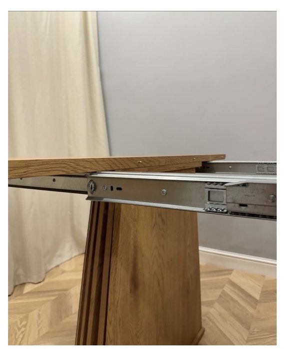 Продам стол качествный