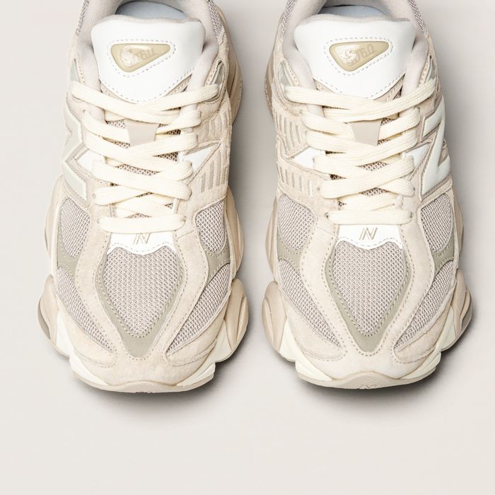New Balance 9060 grey moonbeam