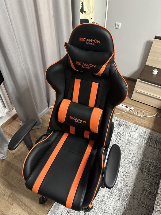 Продам Игровое кресло Canyon в идеальном состоянии