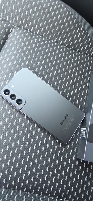 Samsung S22 PLUS