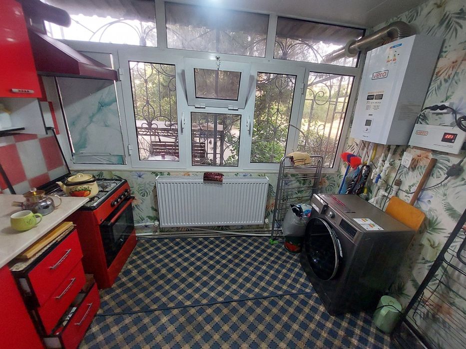 3 хона 1чи кават Ахунбабаевский массив до канал