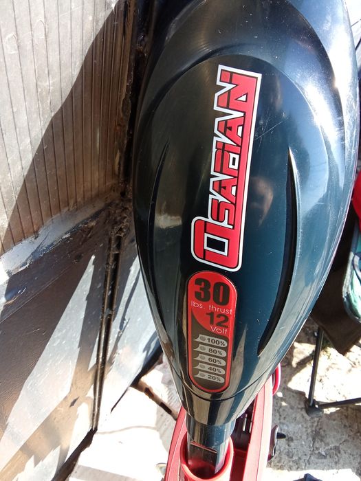 Лодка с Ел двигател