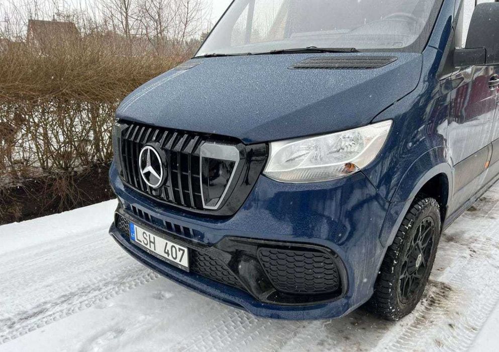 Решетка радиатора Mercedes Sprinter W907