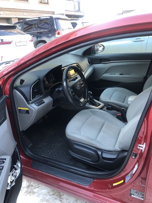 Hyundai elantra 2017