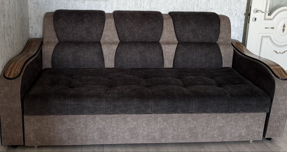 Раскладной гостинный диван