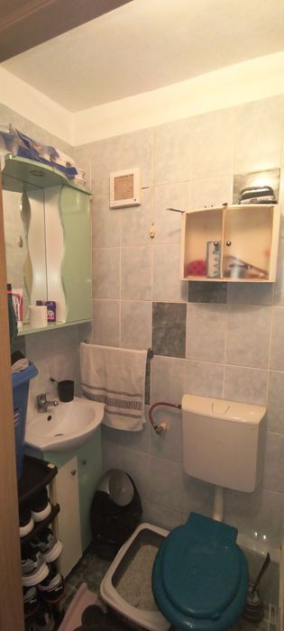 vand garsionera renovata