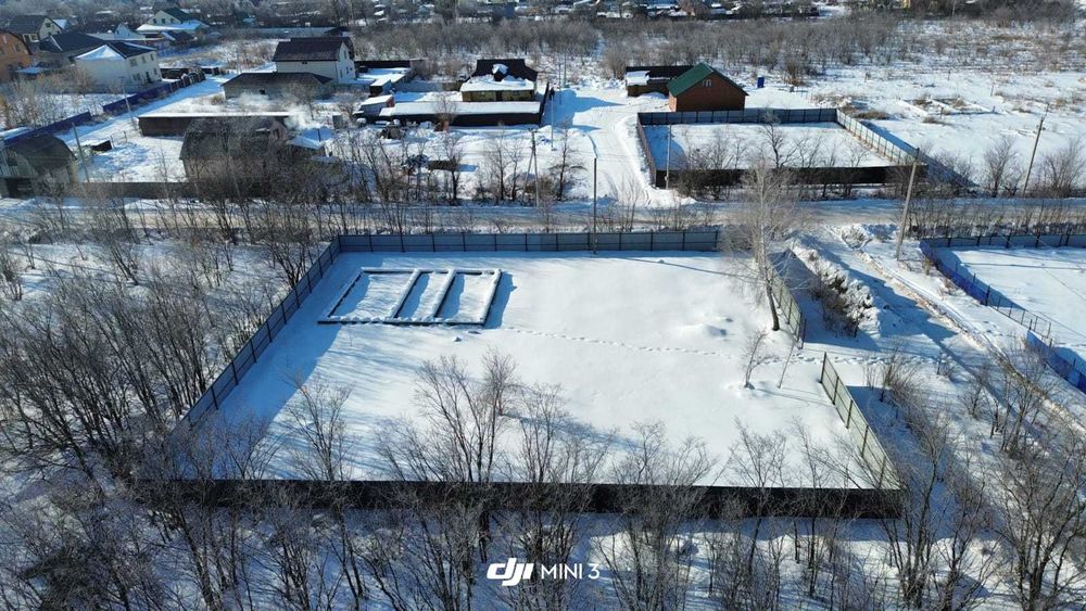 Земельный участок с готовы фундаментом и электричеством