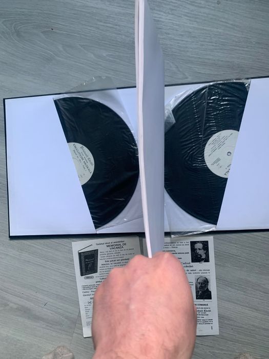 Enciclopedie muzicala  pe vinil