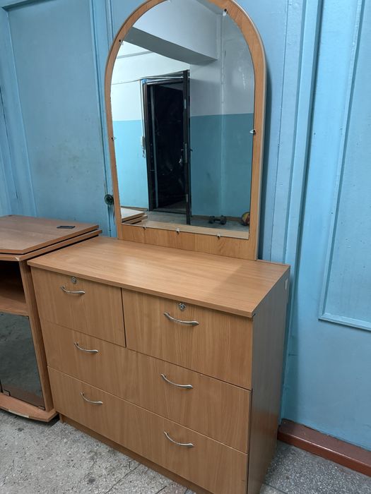 Продам комод и подставку под телевизор