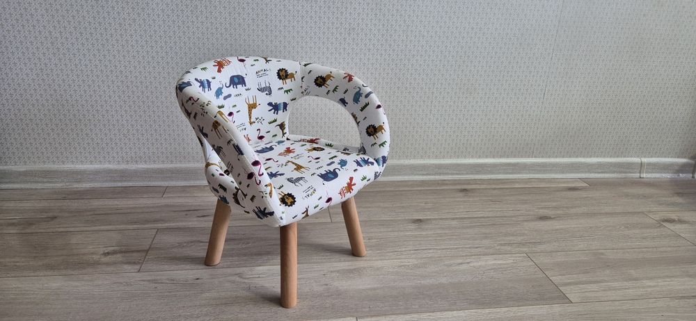 Детский стол со стульчиком