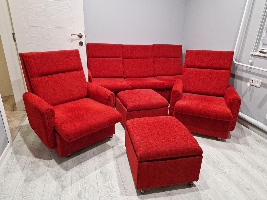 Холова гарнитура, диван, фотьойли, табуретки