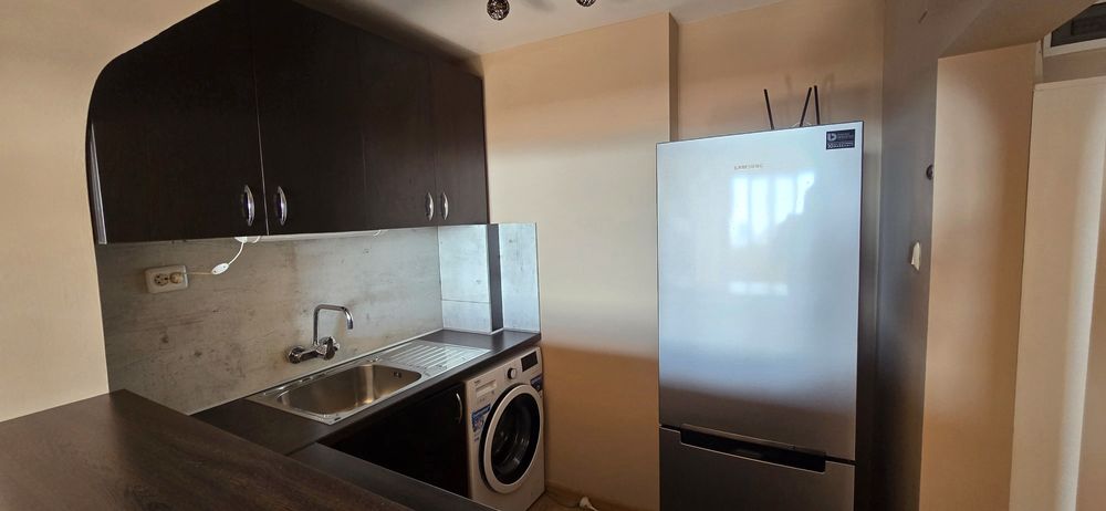 Продава се Двустаен апартамент в Бургас, Лазур - 64 кв.м за 2579 €/кв.м - Снимка #9