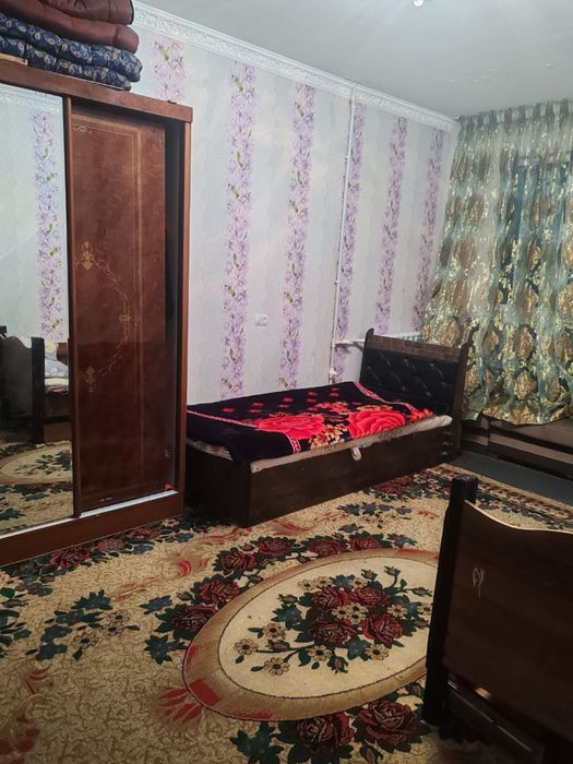 Uy sotiladi 9 etajkani 4 etaji 3 honali kvartira