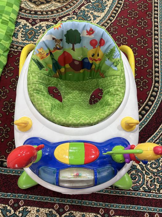 Ходунок в хорошем состоянии, все целое и работает.