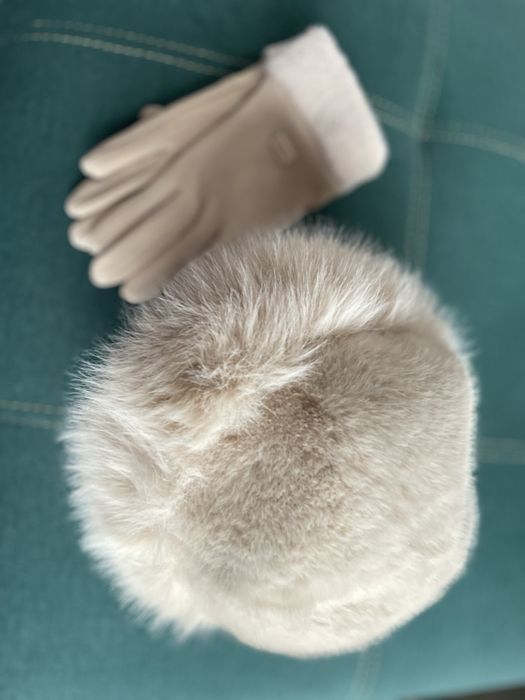 Зимна пухена шапка