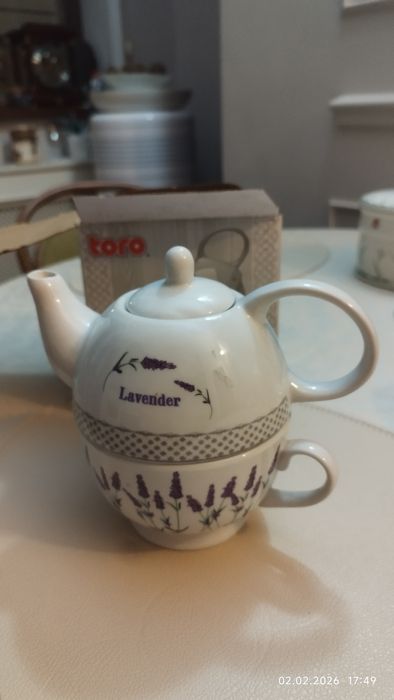 Чайник с чашкой лаванда
