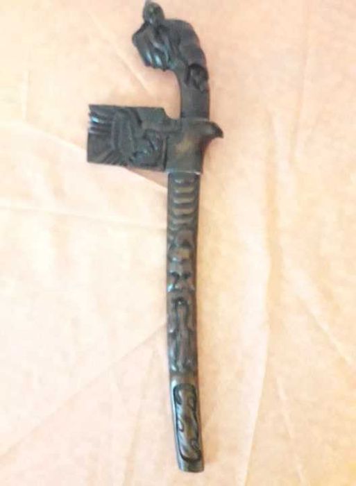 Sabie cu maner si teaca