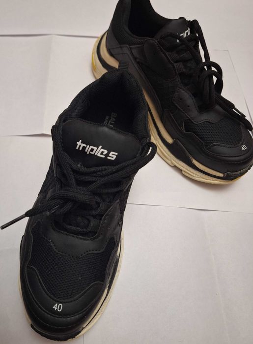 Кроссовки мужские Balenciaga triple S разм. 40(б/у) оригинал