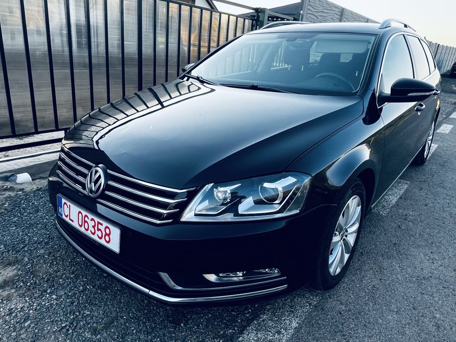 VOLKSWAGEN Passat