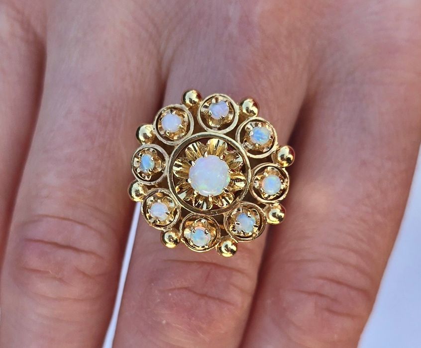 Inel din aur galben 18k cu opale naturale, handmade