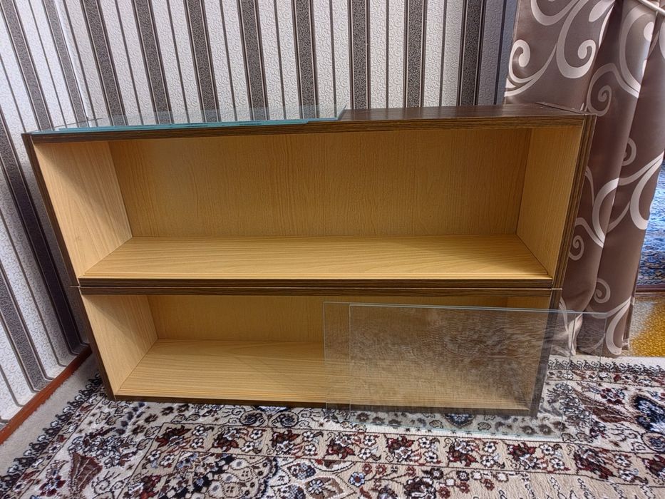 Книжные полки, б/у