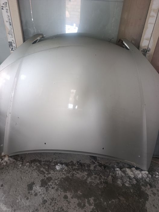 Продам капот тайота35