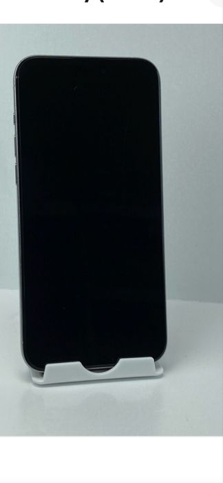 Iphone 15 Pro teleofnul este liber bateria 100%