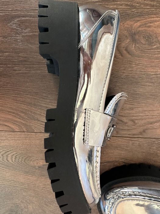 Обувки GUESS  чисто нови оригинални