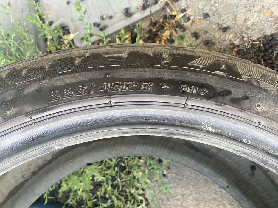 Продам резину BRIDGESTONE 225/45/R17