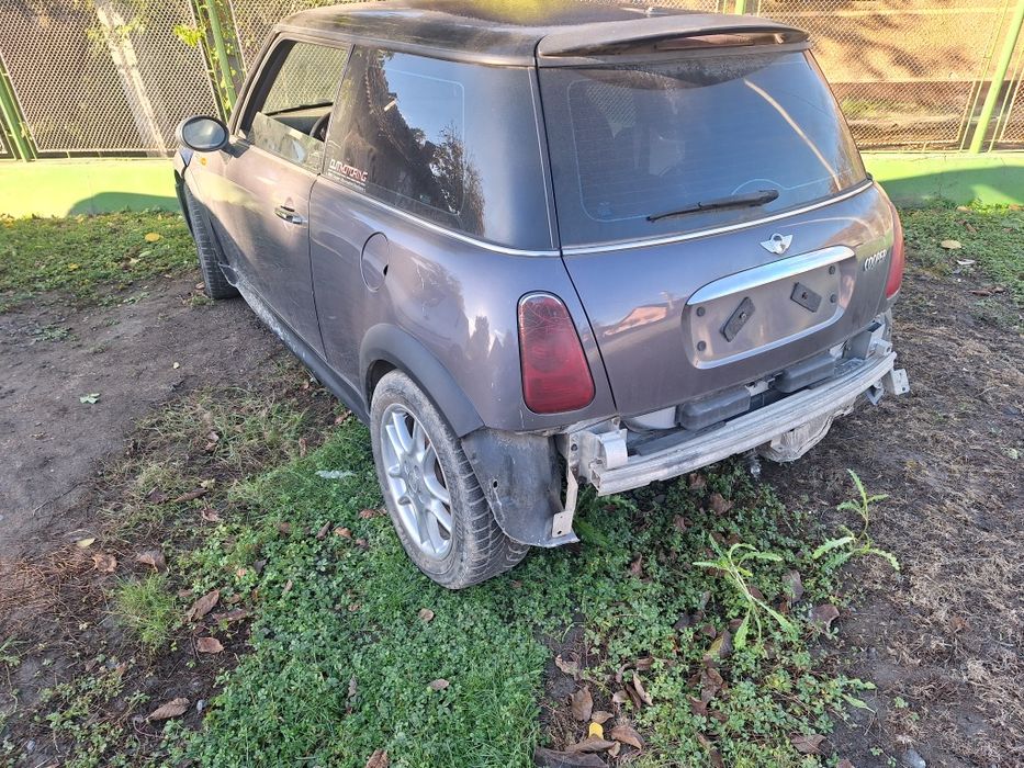 Dezmembrez mini cooper r50