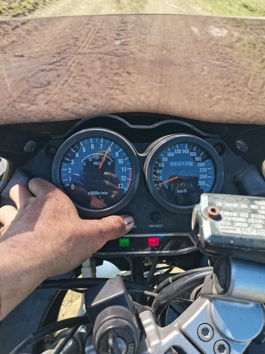 Disponibil Kawasaki zx600