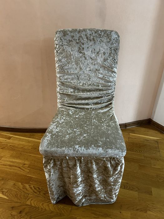 Продам чехлы на стулья.