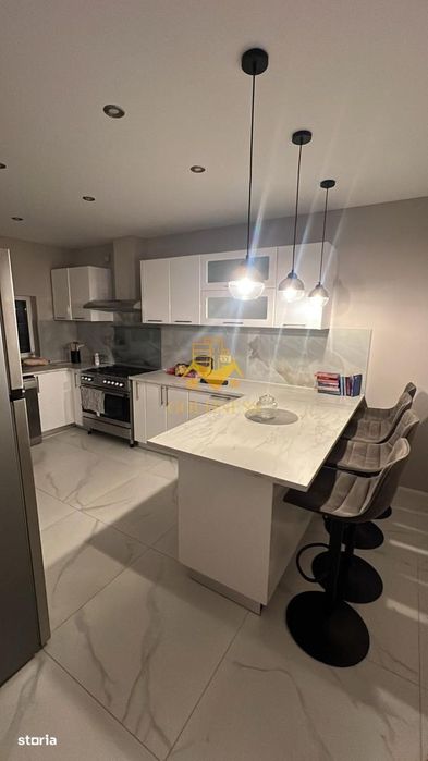 5 camere decomandate, Prima Inchiriere, Curte proprie, Dezmir