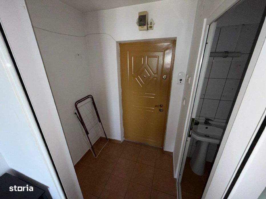 Focsani - str. Echitatii, Garsoniera 20 mp - etaj 4/4