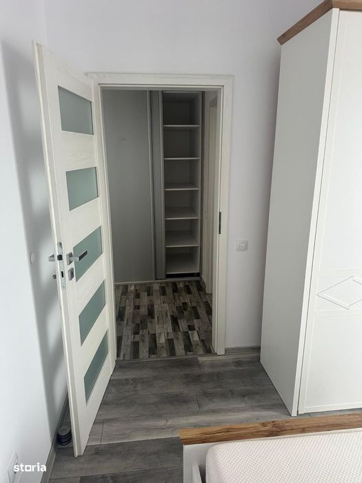 2 camere zona Vivo, etaj 1, Razoare