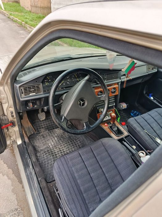 Мерцедес 190д ръчка