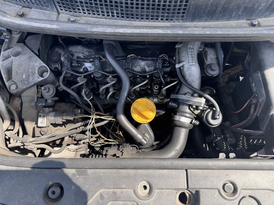 Рено Меган Сценик 1.9дци 131кс 2005г На Части