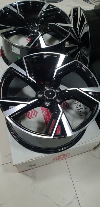 Audi дизайн  Диски R20