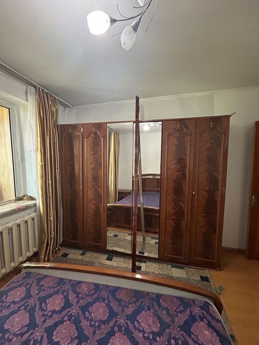 Продам спальный горнитур