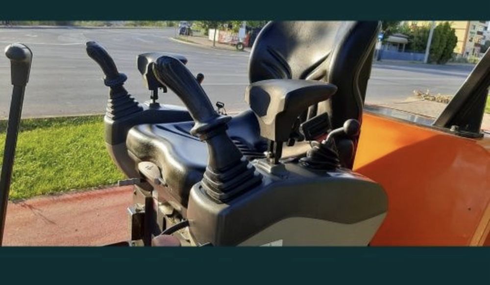 Miniexcavator 1.6tone Daewoo 1000 de ore