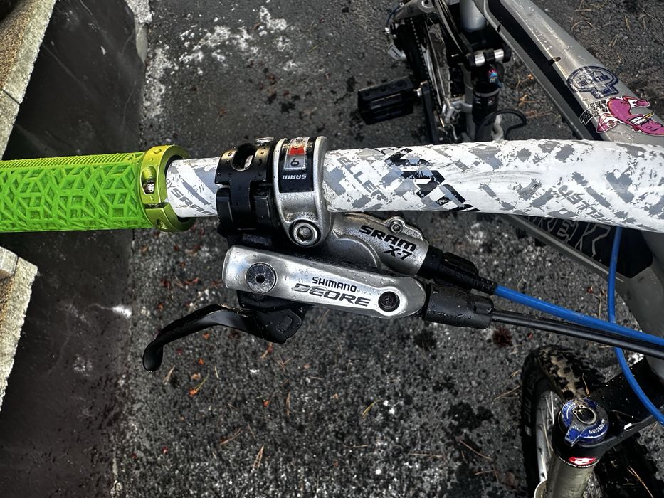 Bicicleta enduro Trek