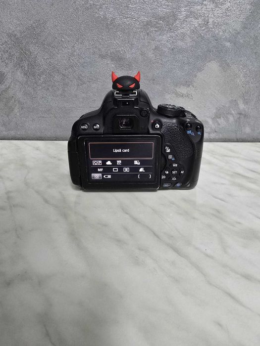 Aparat Foto Canon EOS 700D + Obiectiv 18-55  Bmg Amanet 104512