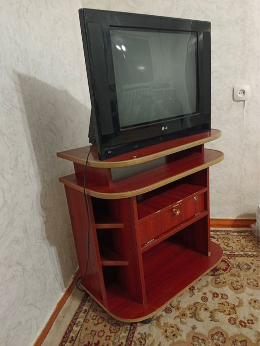 Подставка под телевизор