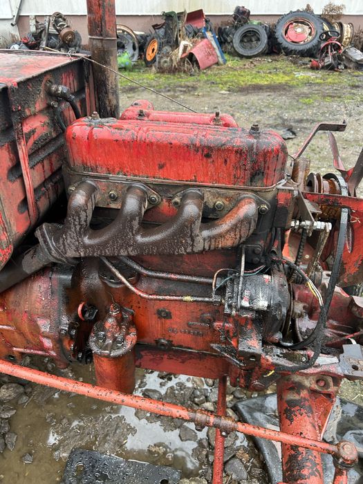 Piese motor mccormick internatioanl 430 432 439 pose