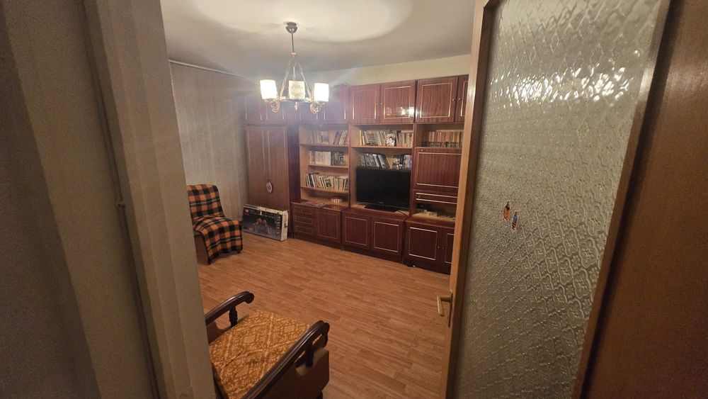 Mobila socialista de vanzare ( urgent )