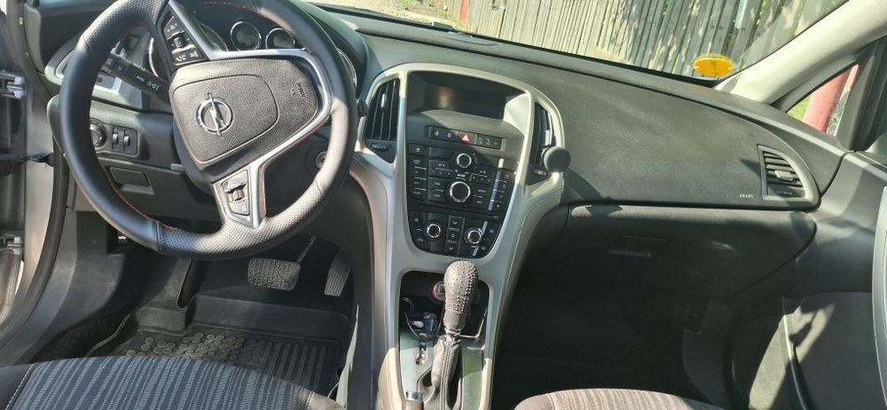 Opel astra j 1.6 benzina