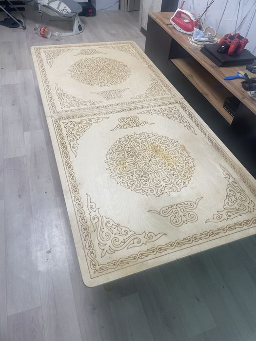 Продам низкий стол