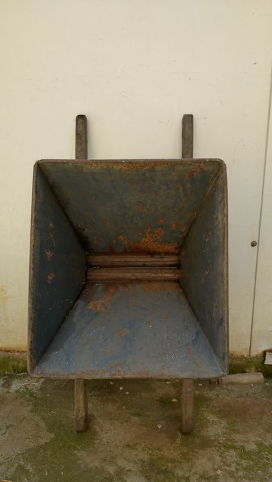 Продавам мелачка за грозде,,,гаечни ключове от 32 до 50