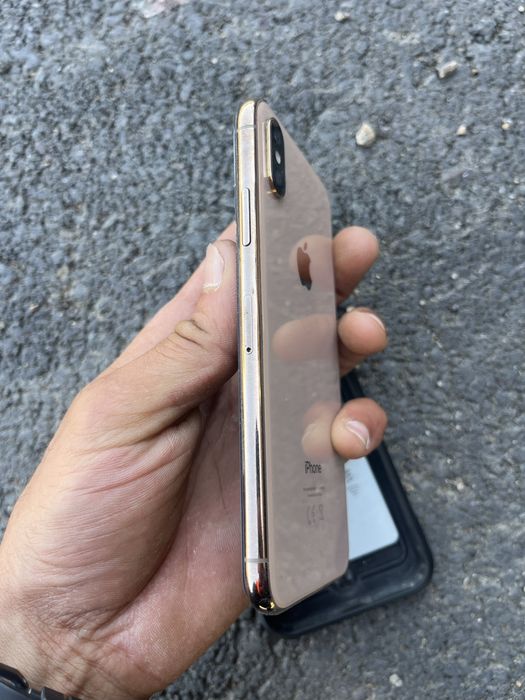 Продаю Iphone Xs