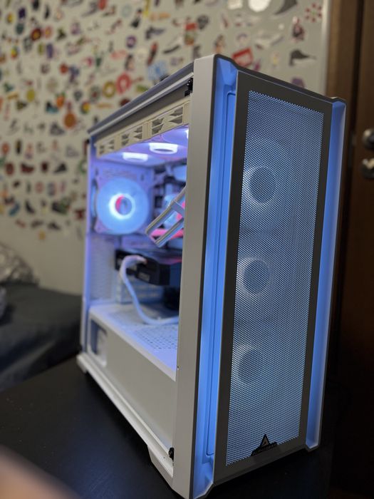 PC Gaming RGB RTX 5070 R7 9700x 32gb